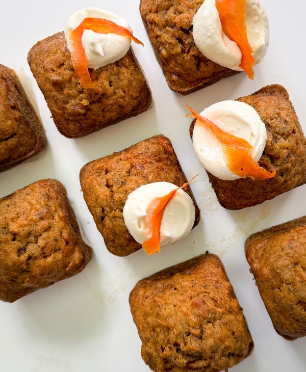 Carrot cake کیک هویج پک ۴ تایی