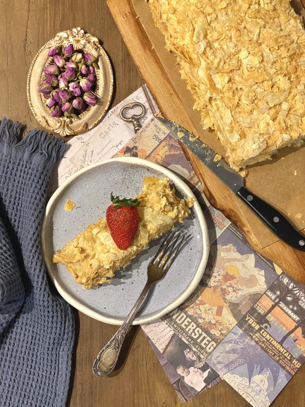 Napoleon Pastry with Crème Pâtissière Serves 68