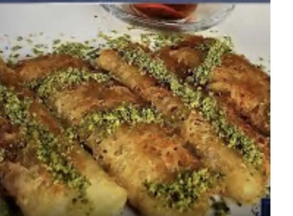 Reshteh Khoshkar in a pack of 6 with pistachio middle ingredient