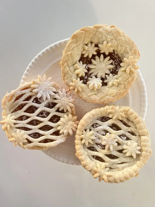 Mini apple pie