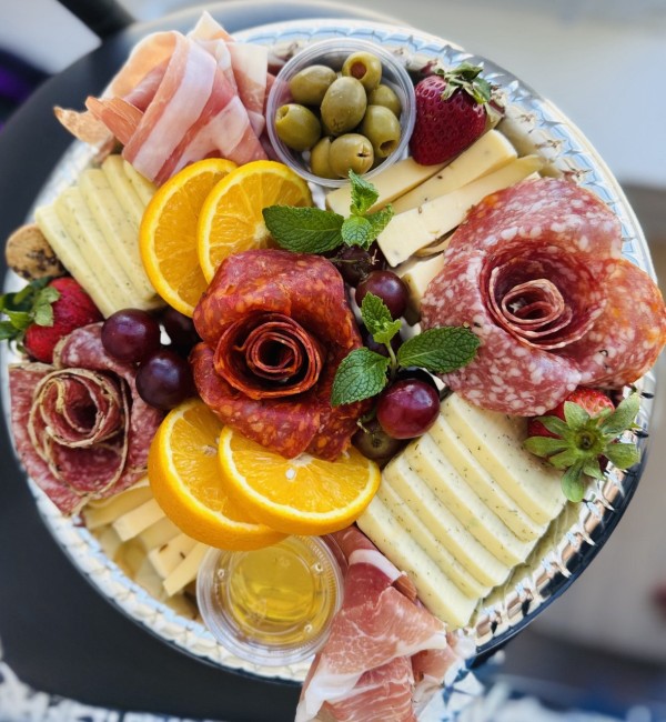 Sini Mazehcharcuterie board
