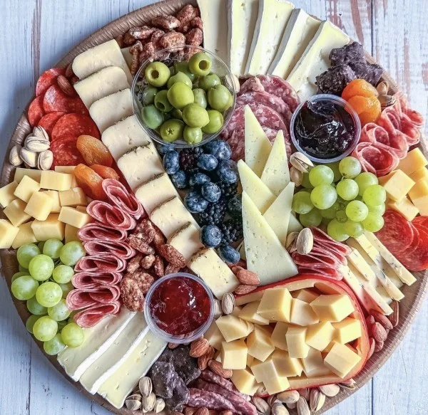 Premium Grazing Board